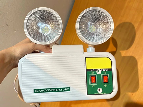 Lámpara LED de Emergencia — Se Enciende Sola al Cortarse la Luz